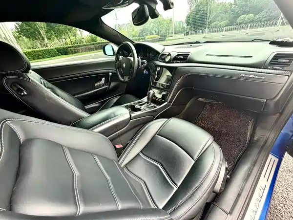 Maserati Granturismo 2015