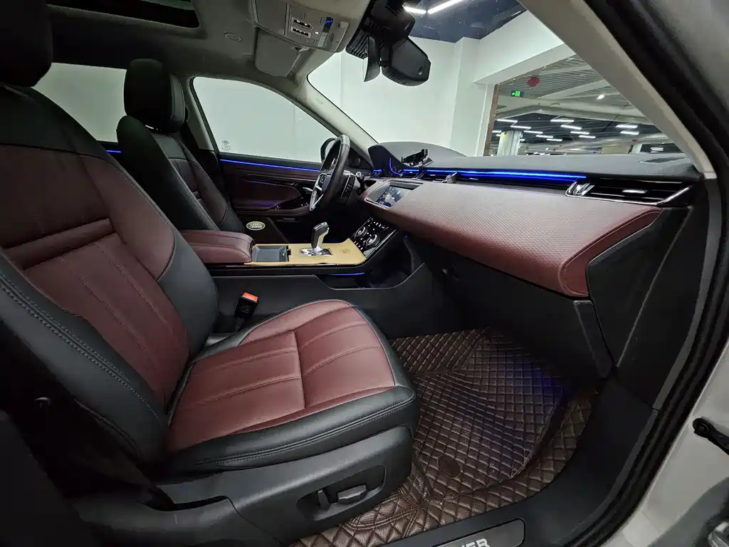 Land Rover Evoque 2023 — фото 15