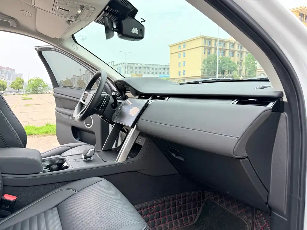 Land Rover Discovery Sport 2025 — фото 16