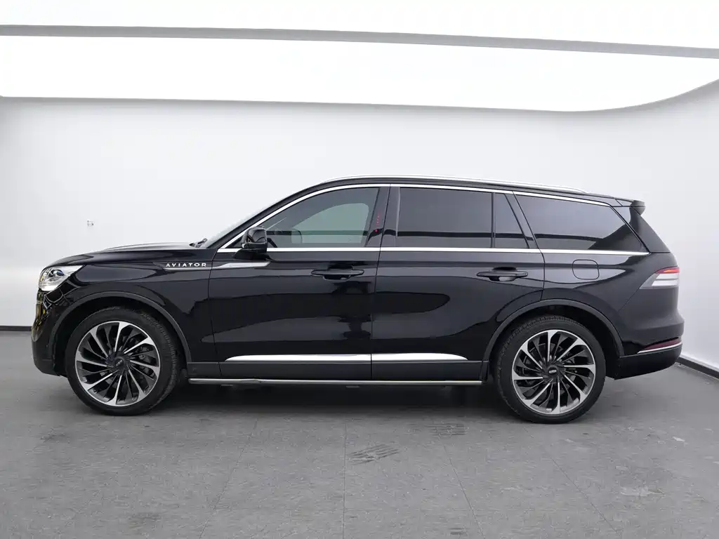 Lincoln Aviator 2021 — фото 24