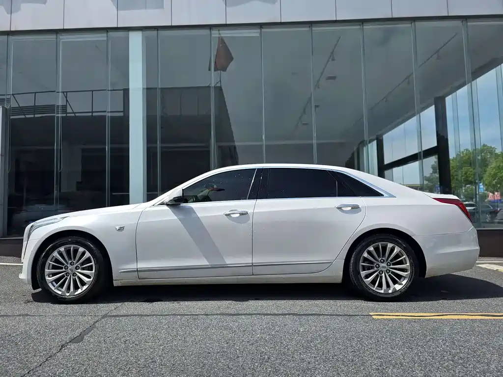Cadillac CT6 2016 — фото 3