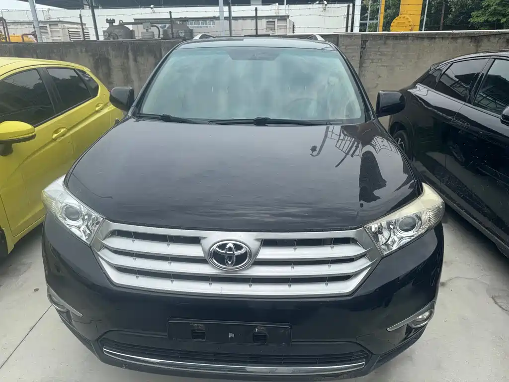 Toyota Highlander 2015 — фото 3