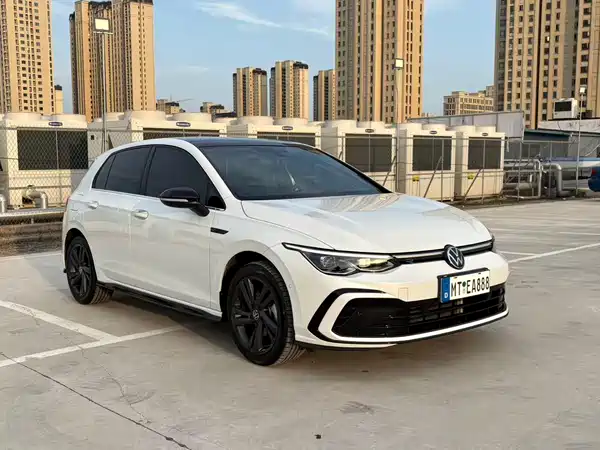 Volkswagen Golf 2023