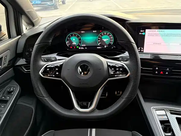 Volkswagen Golf 2023
