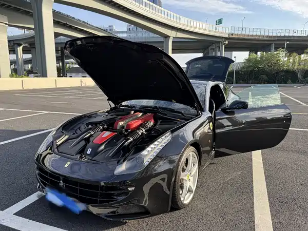Ferrari FF 2015