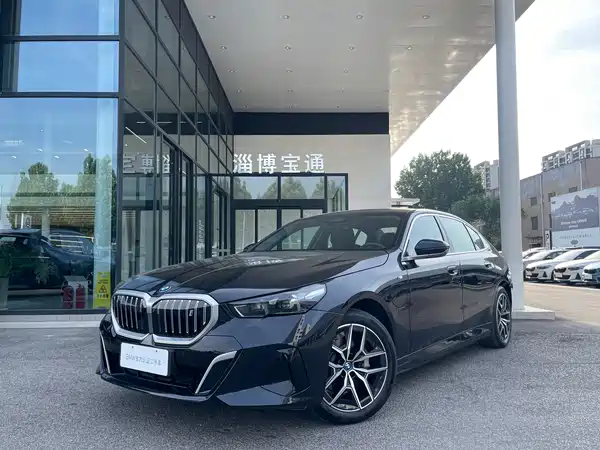 BMW i5 2024