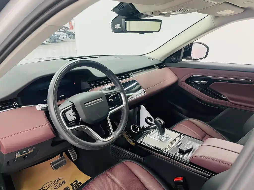 Land Rover Evoque 2023 — фото 5