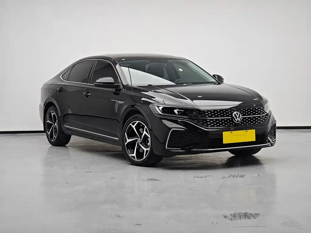 Volkswagen Passat 2024