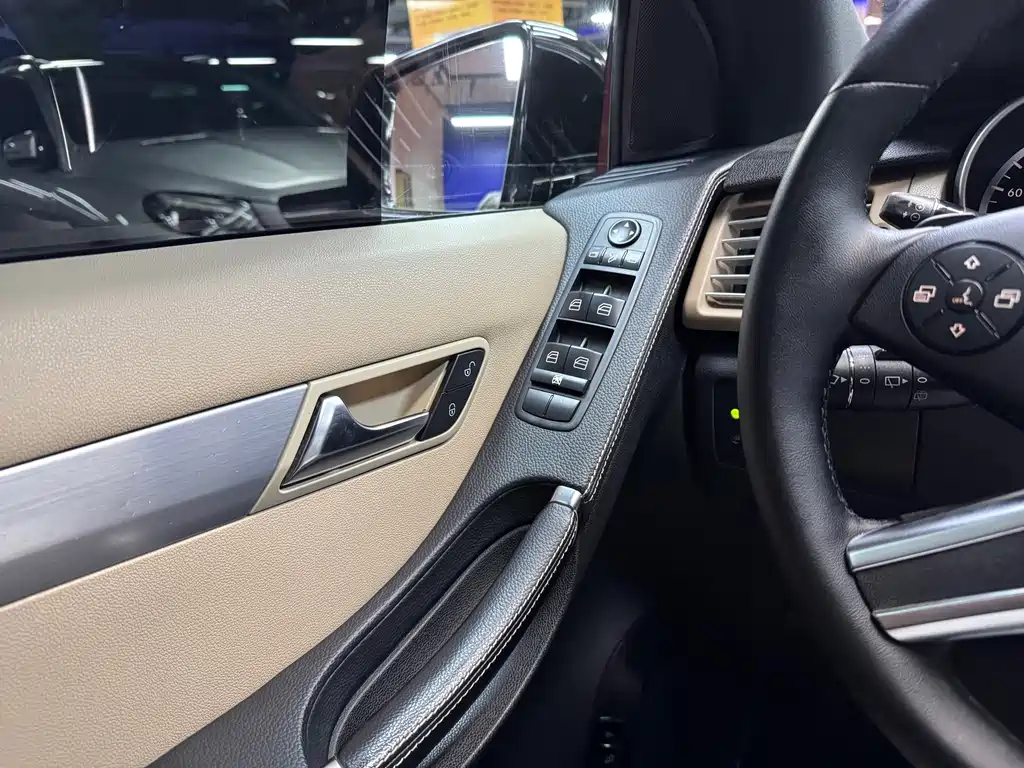 Mercedes-Benz R-Class 2014 — фото 27