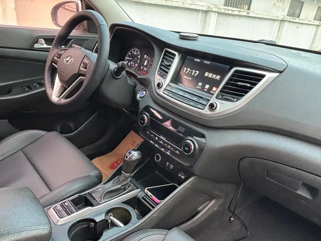 Hyundai Tucson 2016 — фото 11