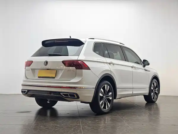 Volkswagen Tiguan L 2023