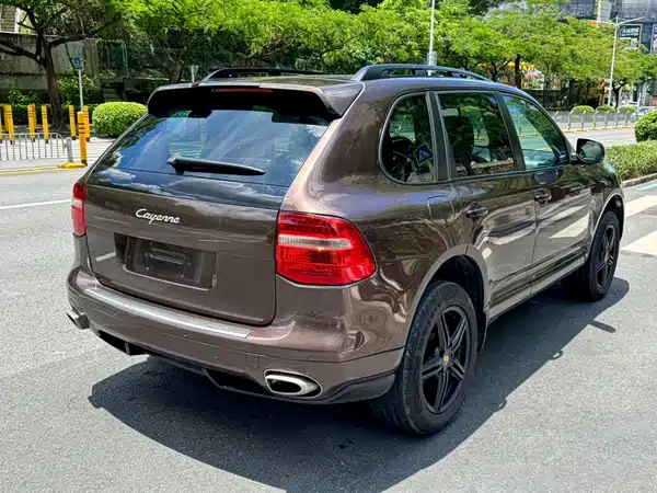 Porsche Cayenne 2011