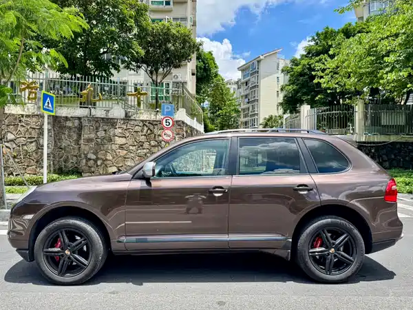 Porsche Cayenne 2011