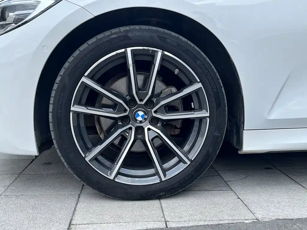 BMW 3 Series 2021 — фото 14