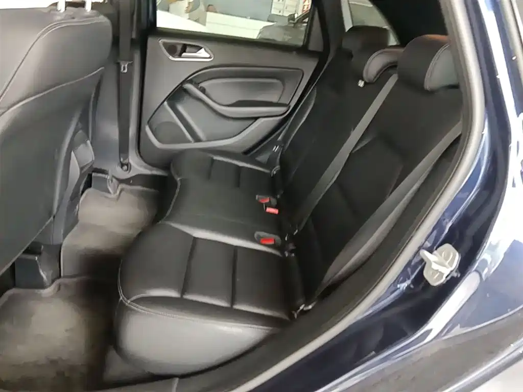 Mercedes-Benz B-Class 2017 — фото 17