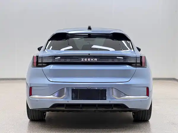 Zeekr 001 2022