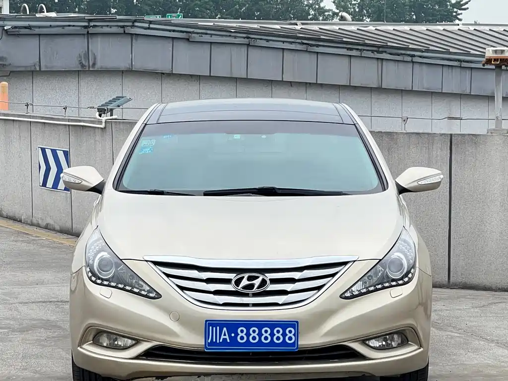 Hyundai Sonata 2012 — фото 2