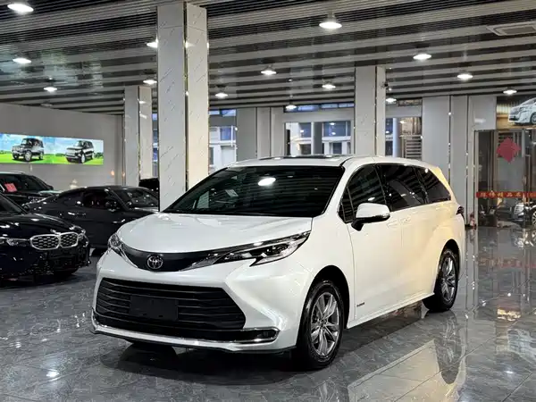 Toyota Sienna 2023