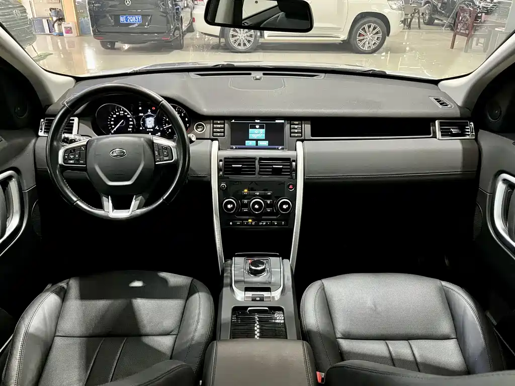 Land Rover Discovery Sport 2019 — фото 11