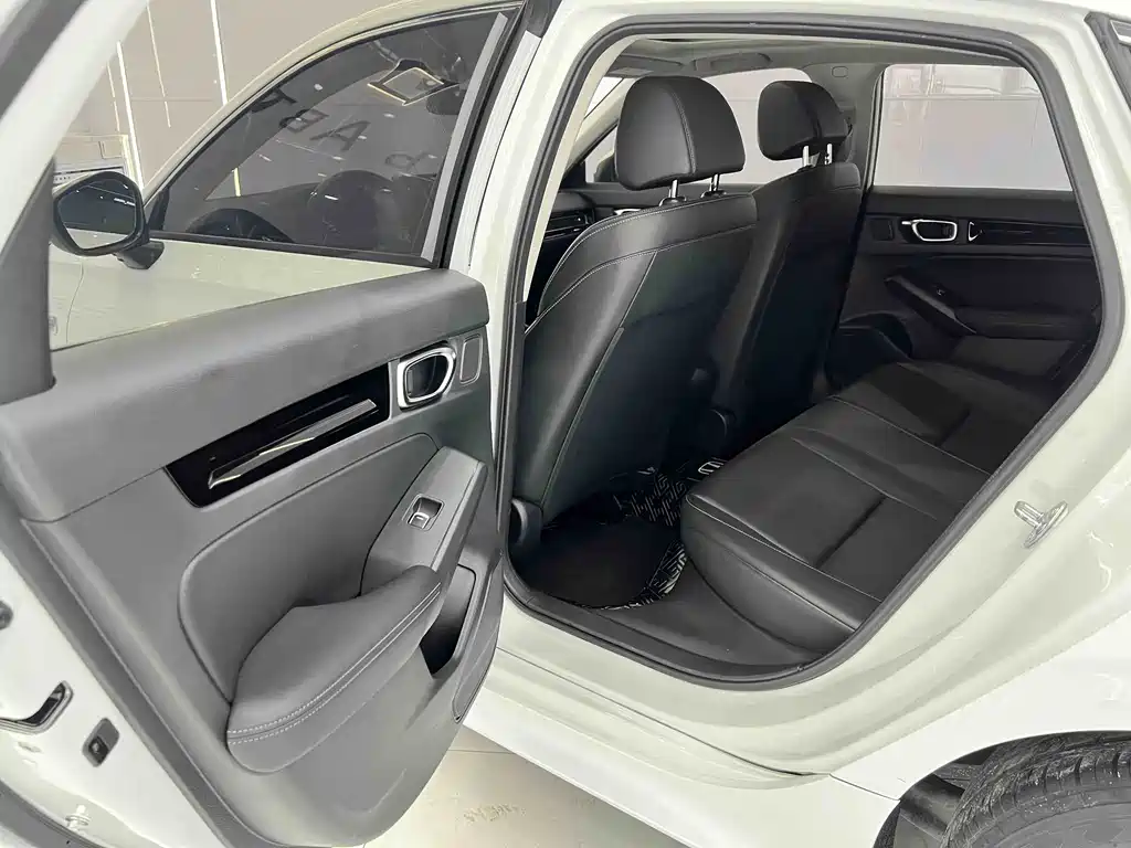 Honda Civic 2023 — фото 11
