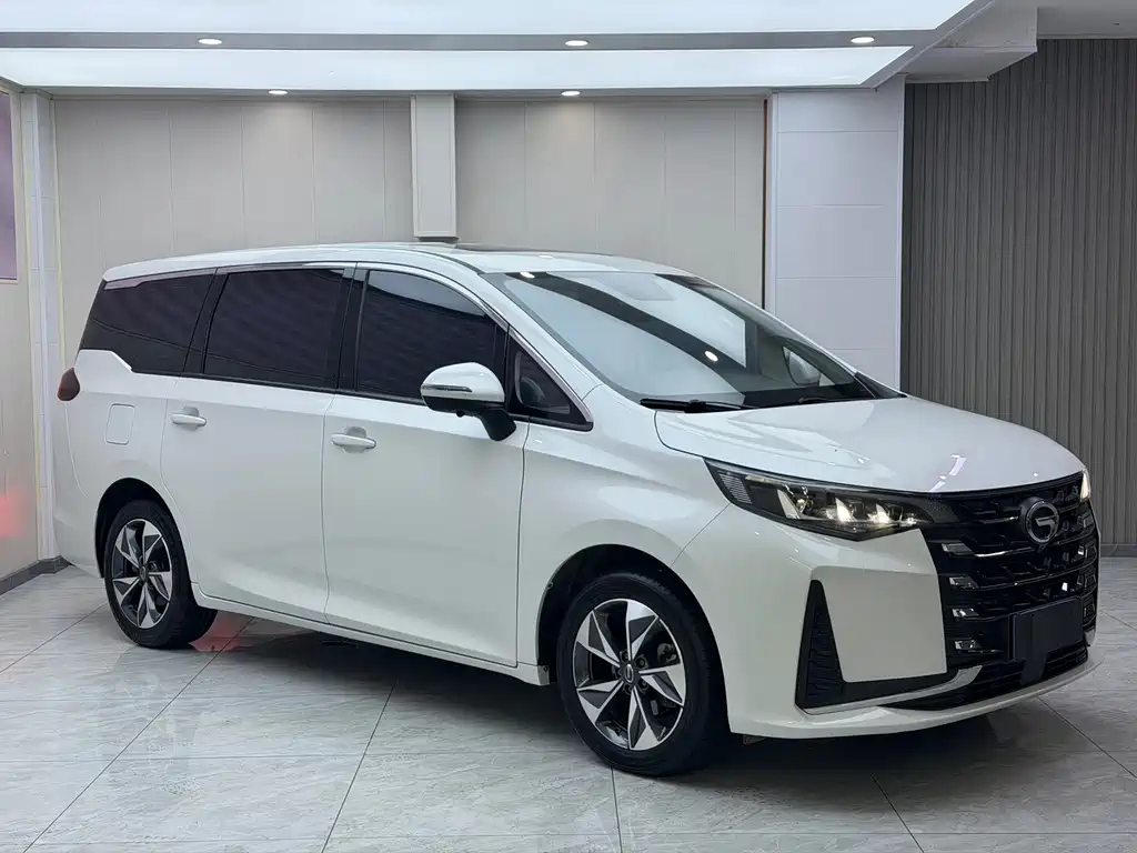 GAC Trumpchi M6 2022 — фото 3