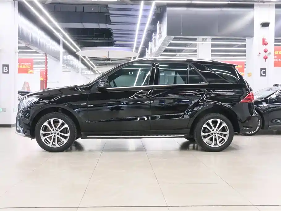 Mercedes-Benz GLE 2019 — фото 3