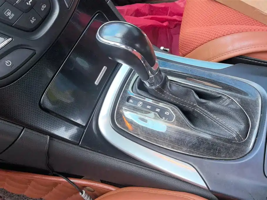 Buick Regal 2015 — фото 16
