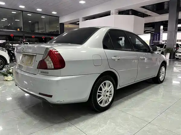 Mitsubishi LANCER 2012