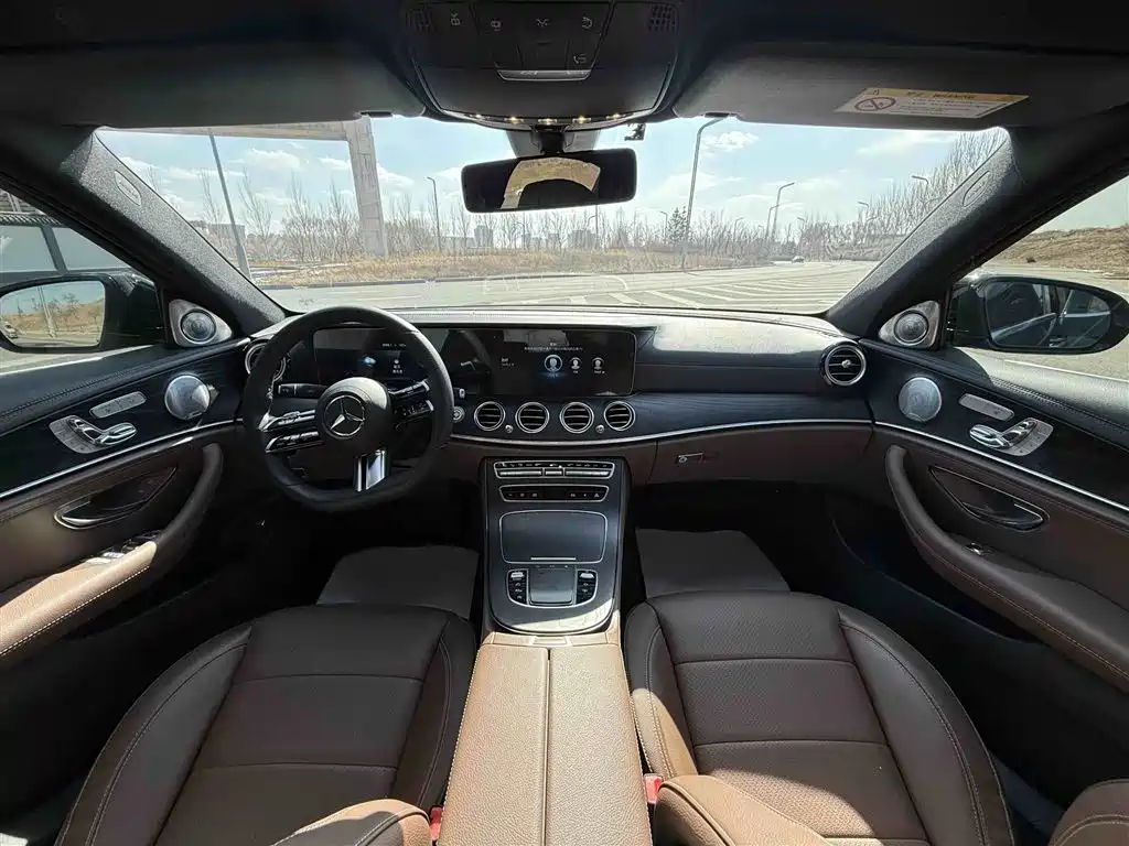 Mercedes-Benz E-Class 2020 — фото 15