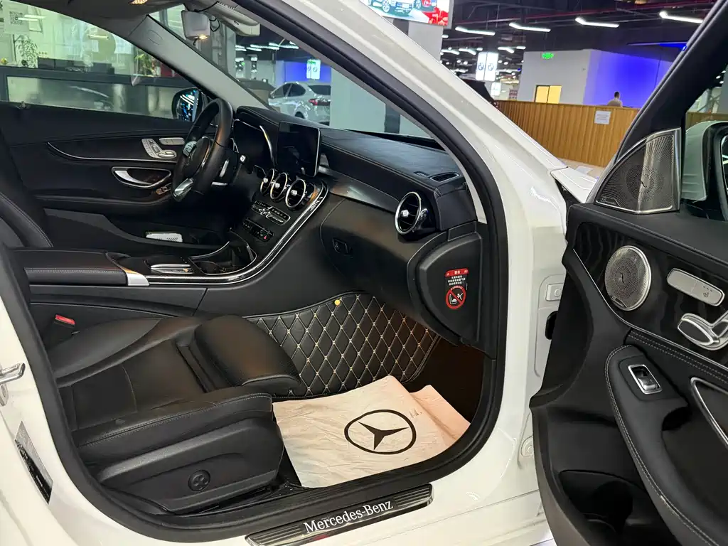 Mercedes-Benz C-Class 2019