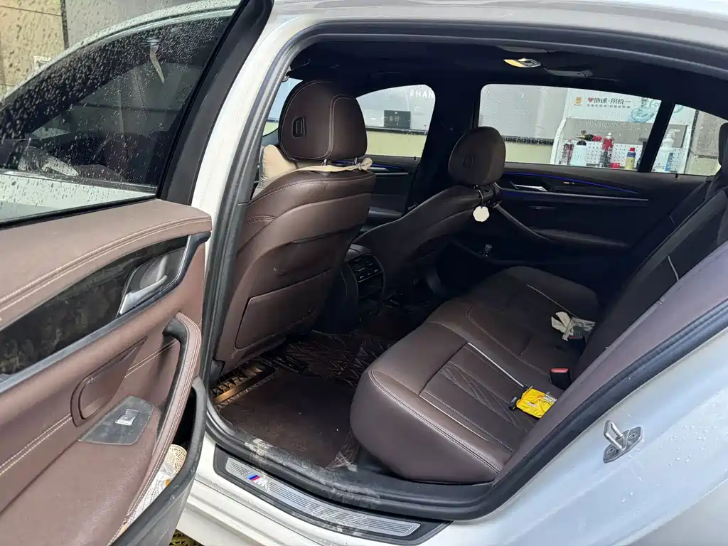 BMW 5 Series 2023