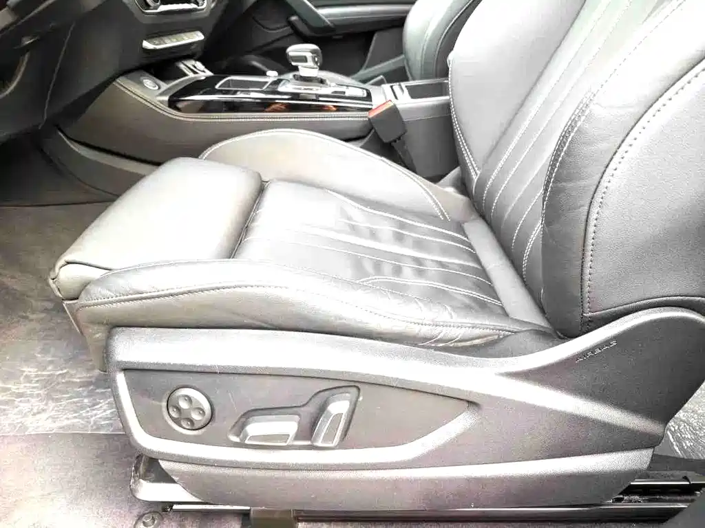 Audi Q5L 2023 — фото 15