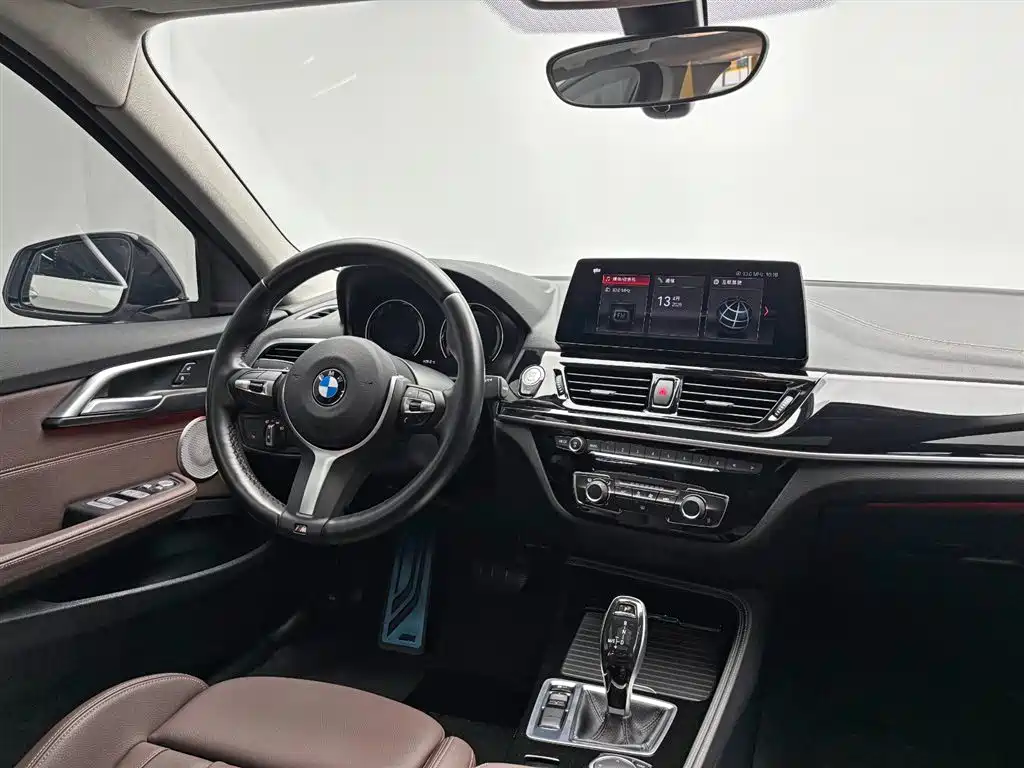 BMW 1 Series 2022 — фото 22