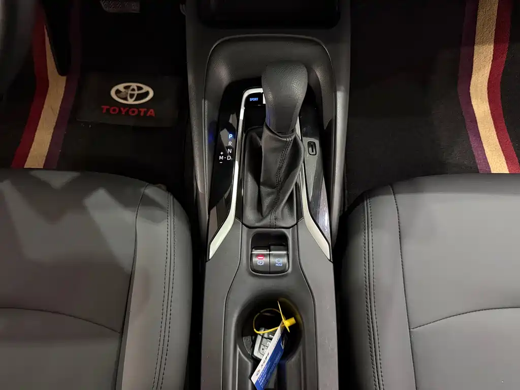 Toyota Corolla 2023 — фото 15