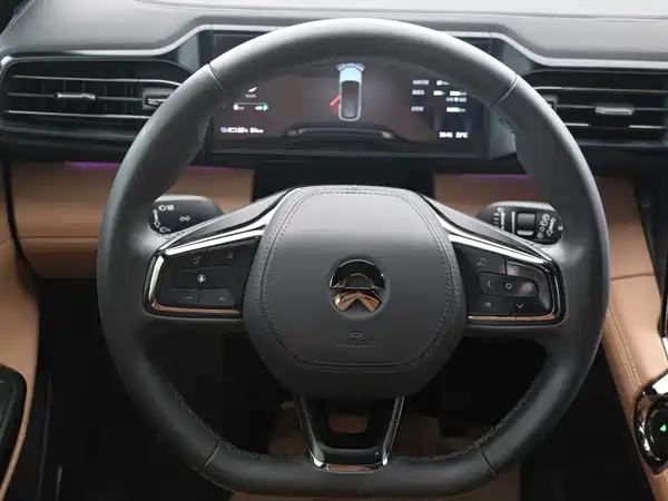NIO ES6 2021