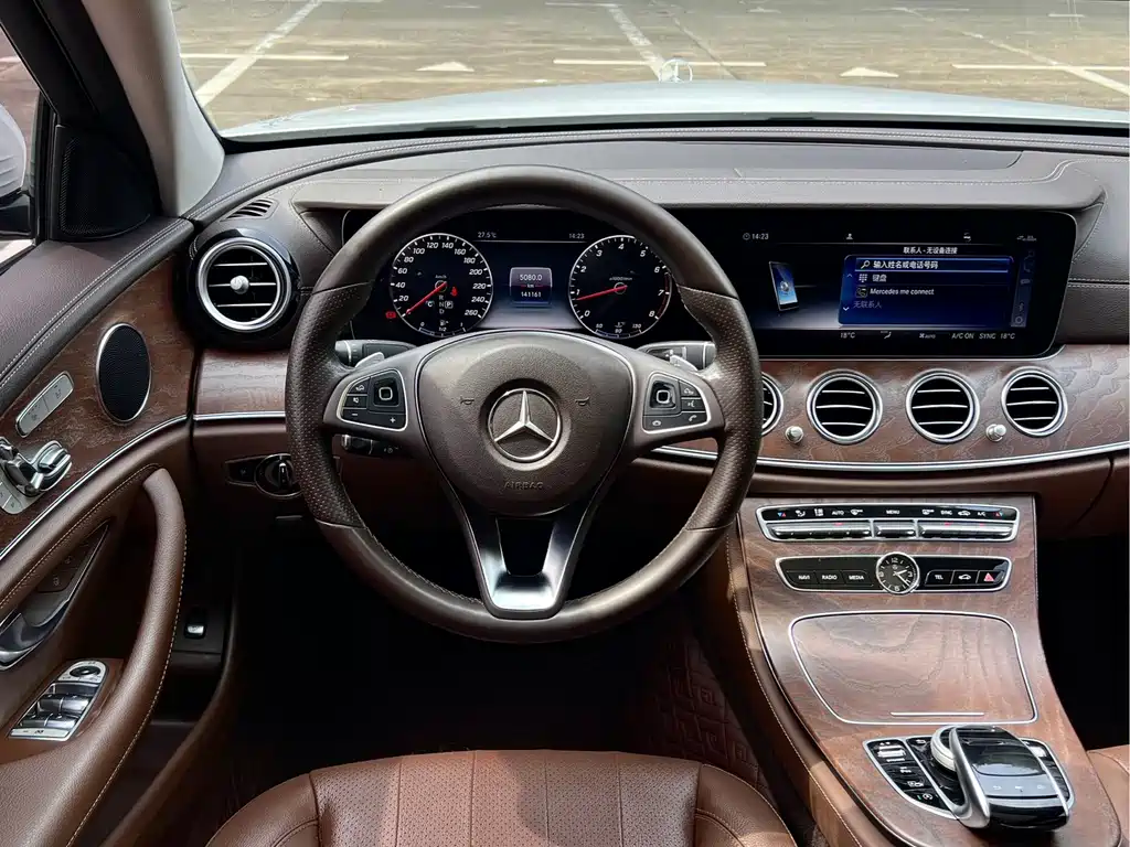 Mercedes-Benz E-Class 2018 — фото 20