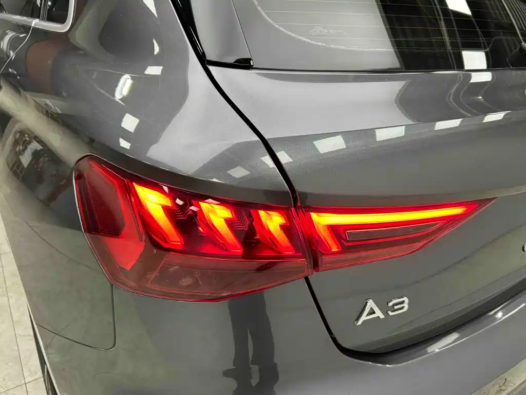 Audi A3 2023 — фото 19