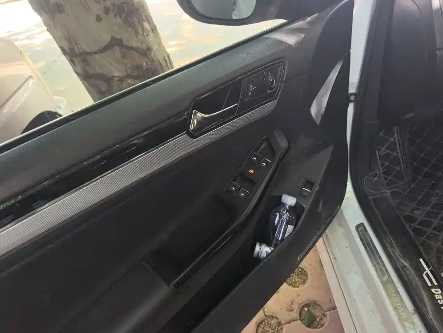 Volkswagen Sagitar 2019