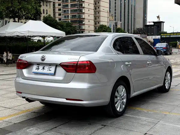 Volkswagen Lavida 2013