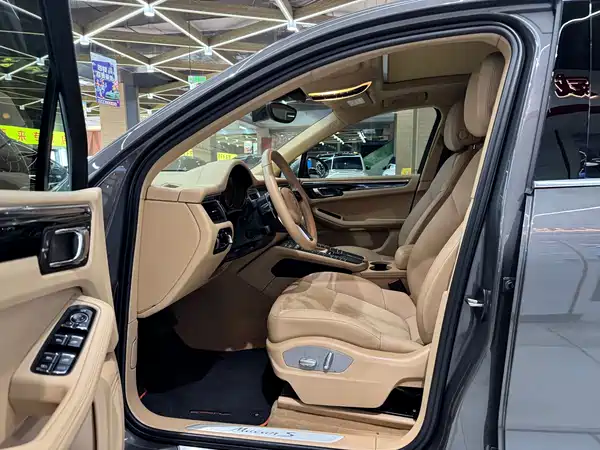 Porsche Macan 2015
