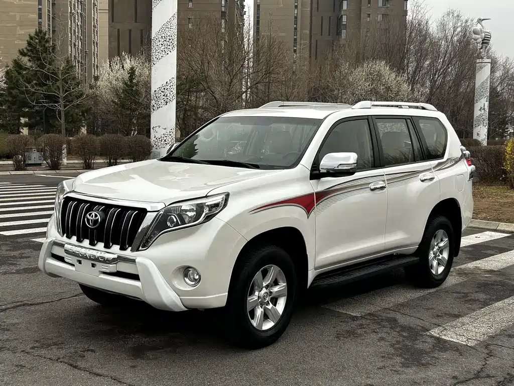 Toyota Prado 2015 — фото 3