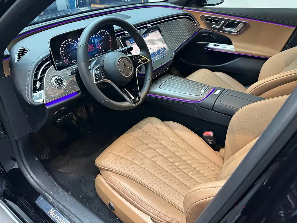 Mercedes-Benz E-Class 2025 — фото 13