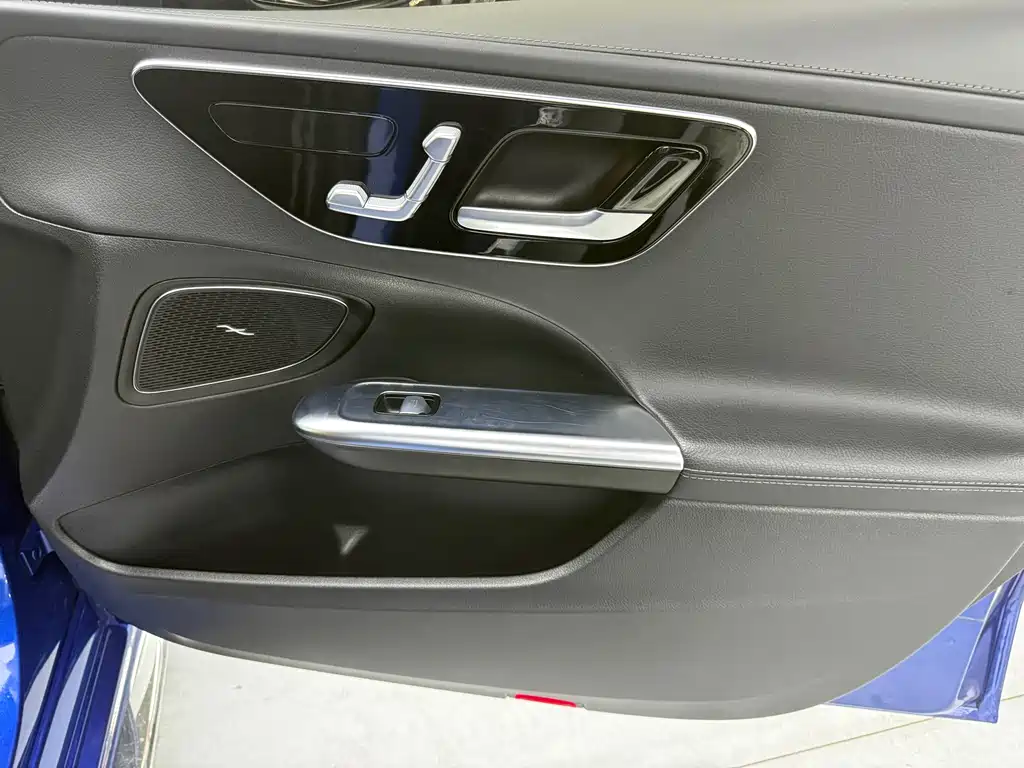 Mercedes-Benz C-Class 2022 — фото 11
