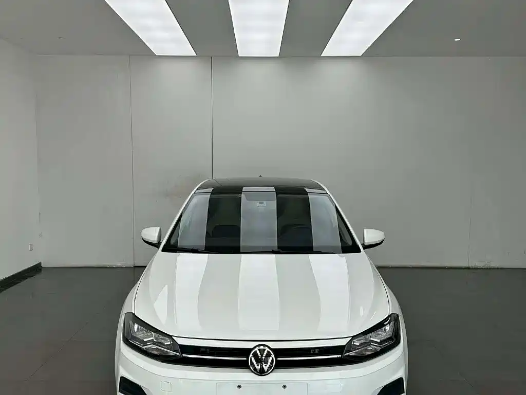 Volkswagen Polo 2023 — фото 2