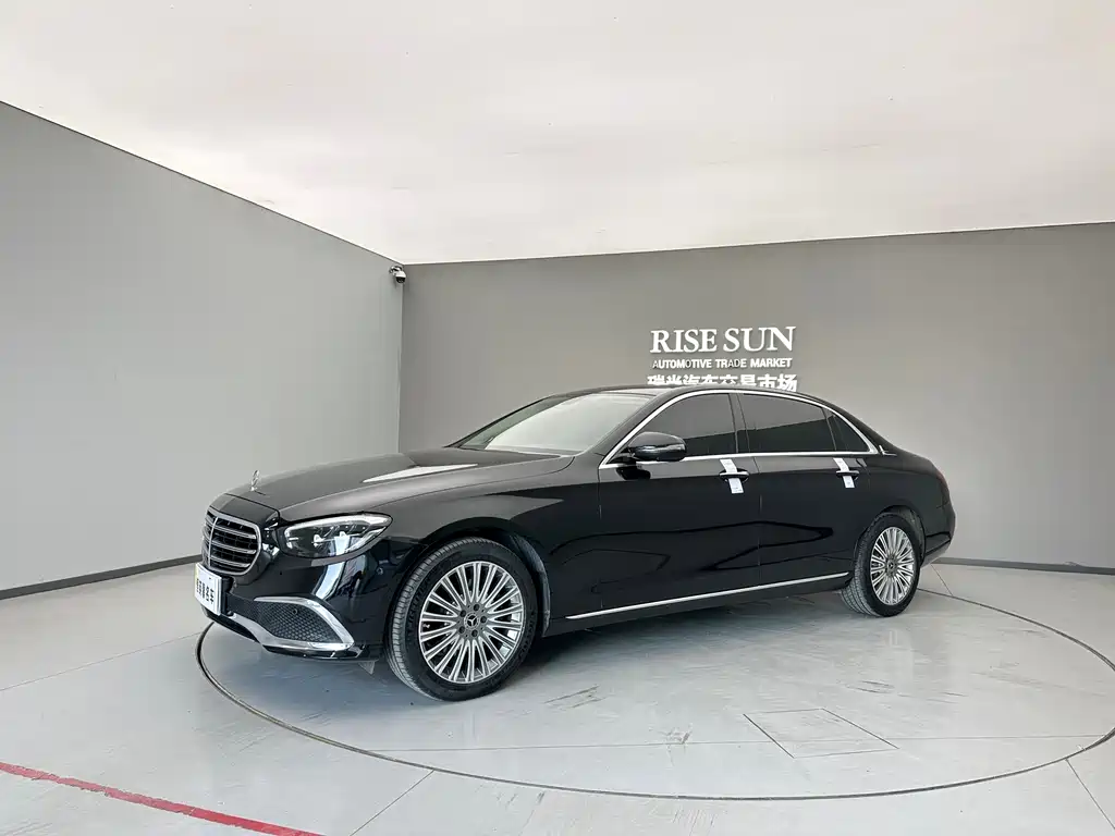 Mercedes-Benz E-Class 2023 — фото 1