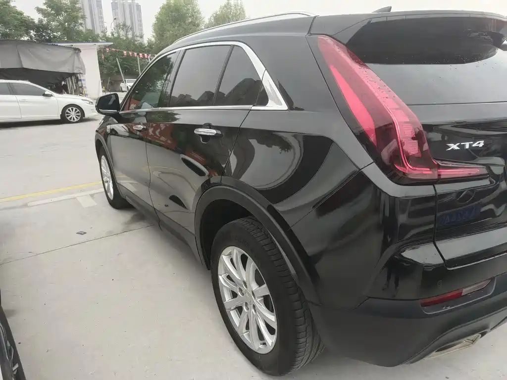 Cadillac XT4 2021 — фото 13
