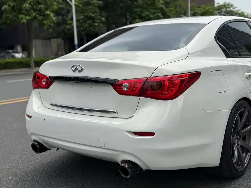 Infiniti Q50 2014 — фото 18