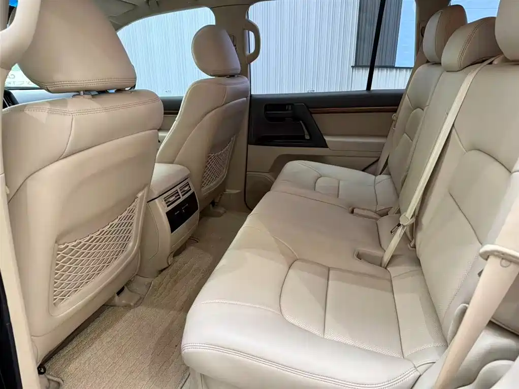 Toyota Land Cruiser 2019 — фото 13