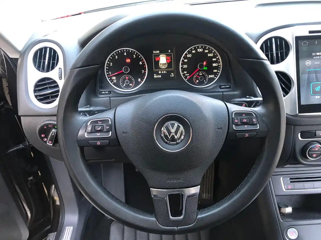 Volkswagen Tiguan 2015 — фото 6