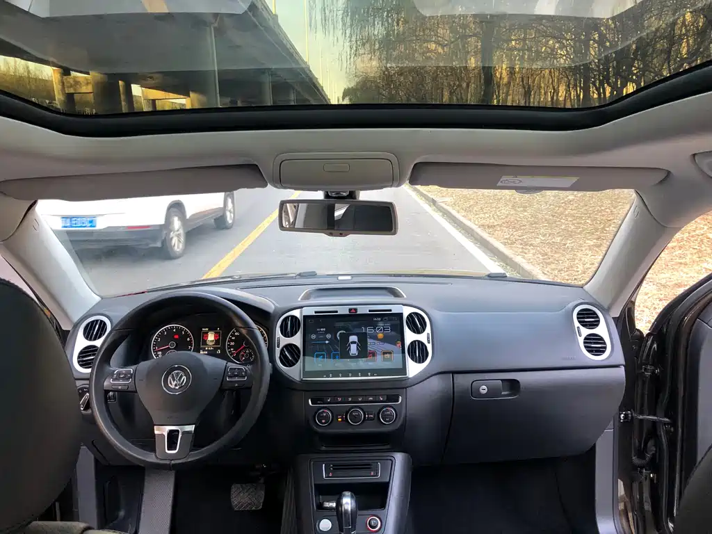 Volkswagen Tiguan 2015 — фото 13